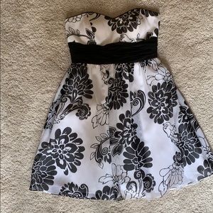 White House Black Market strapless dress